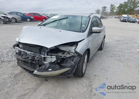 2016 Ford Focus Se z USA, uszkodzony, nr VIN 1FADP3F28GL280949